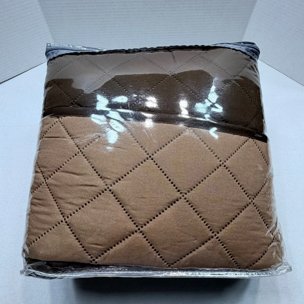 Reversible Furniture Protector Quilted Brown Slipcover Sofa Love Seat Cover NEW!